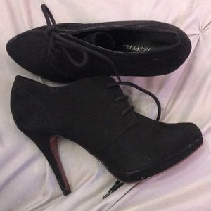 Black High Heel Boots Size 7.5